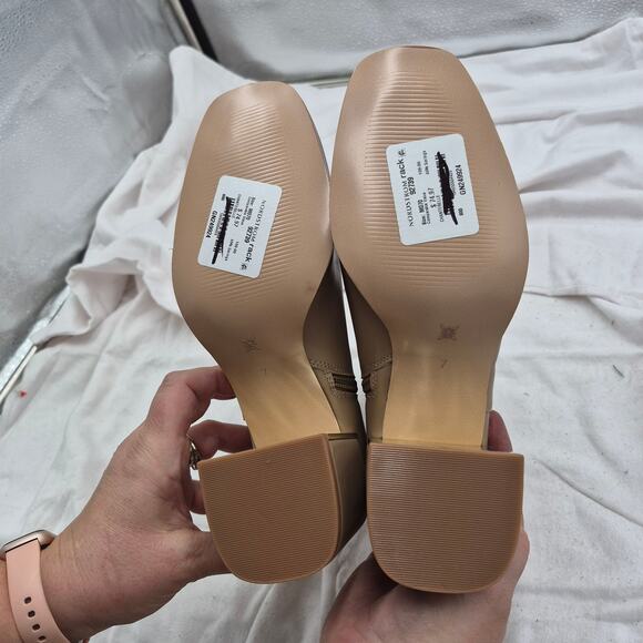 NEW BCBG Sandra Square Toe Dress Bootie Beige bootie size 7 - Picture 6 of 7